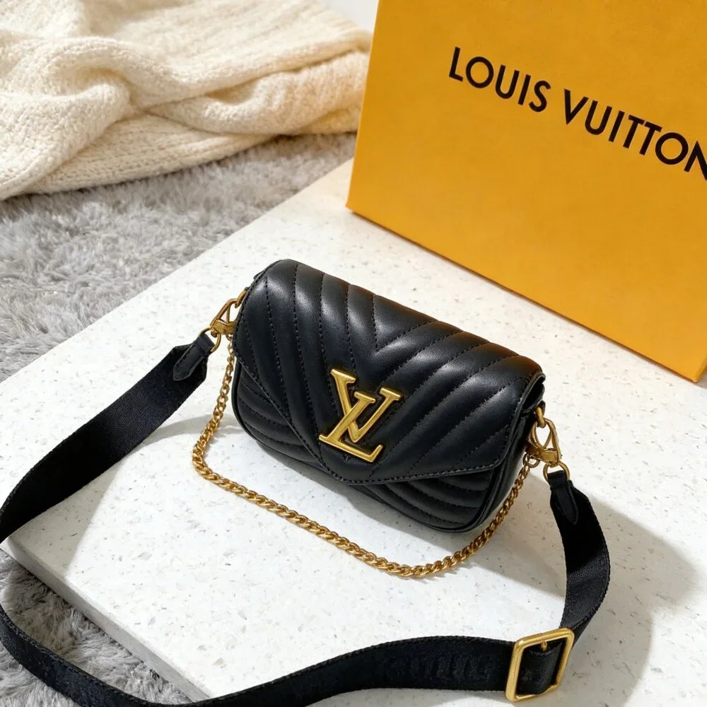Louis Vuitton Multi Pochette Black Quilted Leather